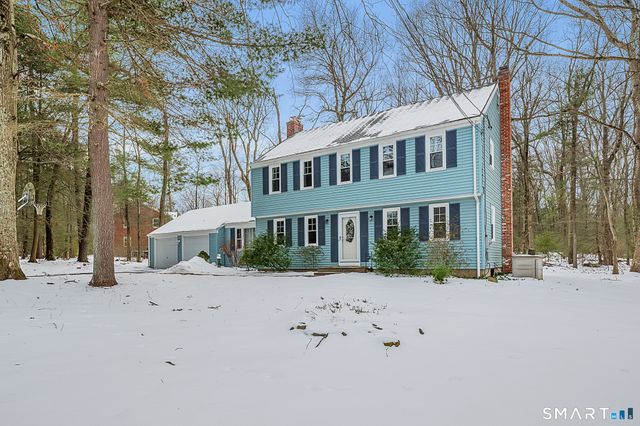 5 West Woods Road, Burlington, CT 06013