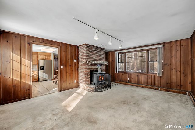 5 West Woods Road, Burlington, CT 06013