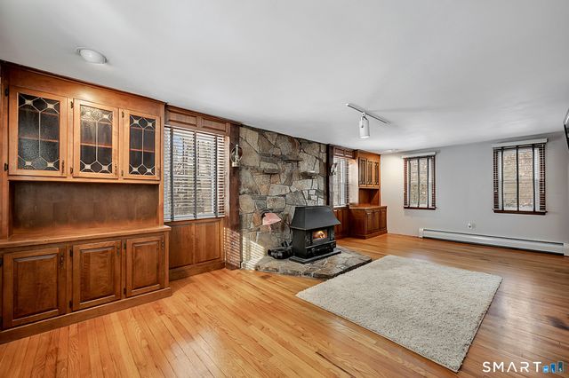 5 West Woods Road, Burlington, CT 06013