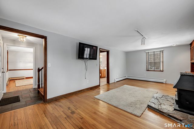 5 West Woods Road, Burlington, CT 06013