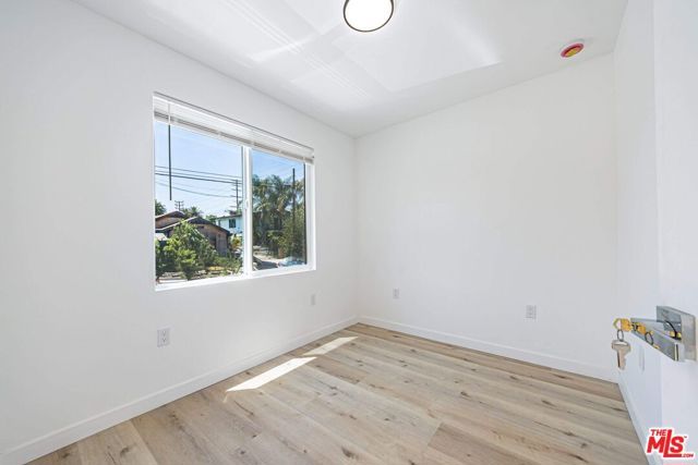 4626 Wall Street, Los Angeles, CA 90011