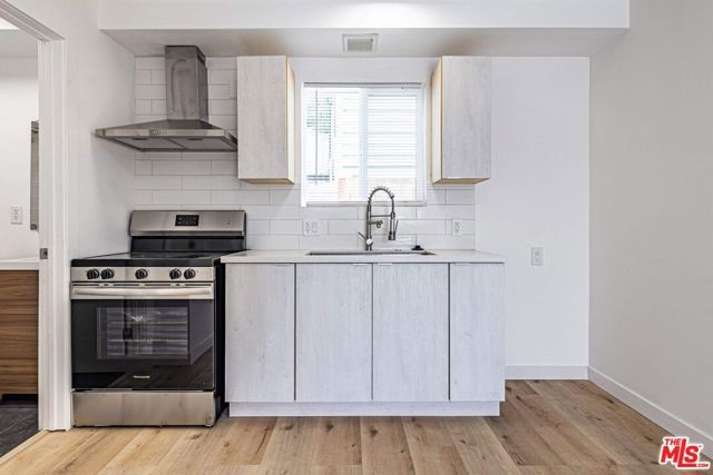 4626 Wall Street, Los Angeles, CA 90011