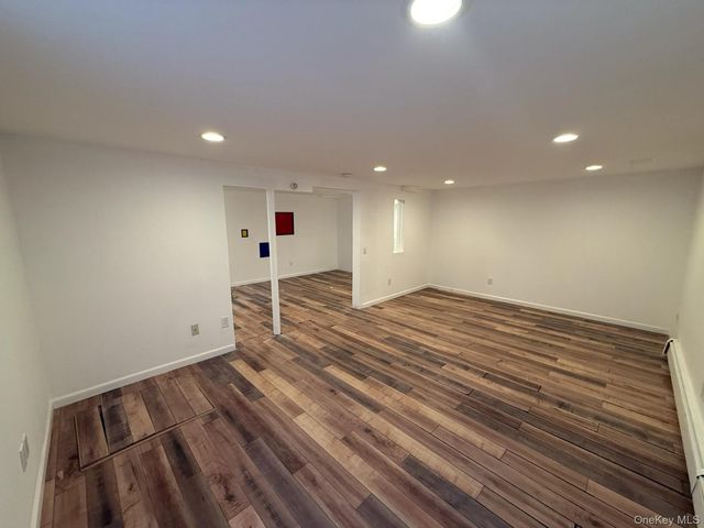 21 Walnut Avenue, Stony Brook, NY 11790