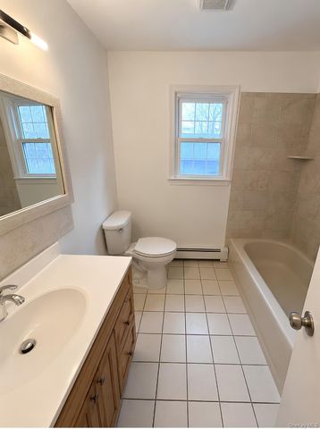 21 Walnut Avenue, Stony Brook, NY 11790