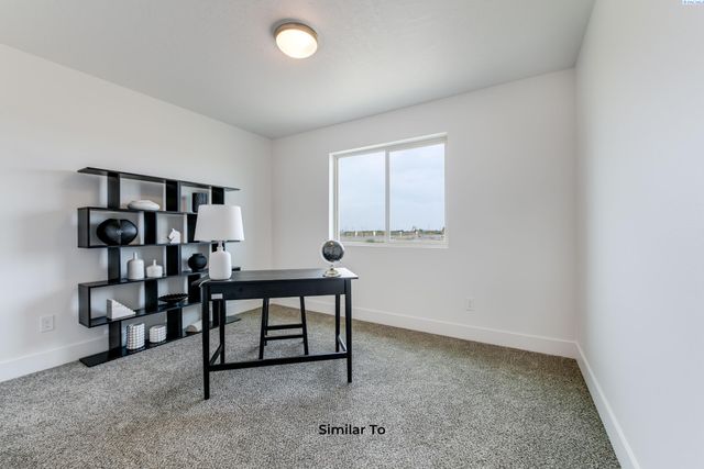 4210 Road 104, Pasco, WA 99301