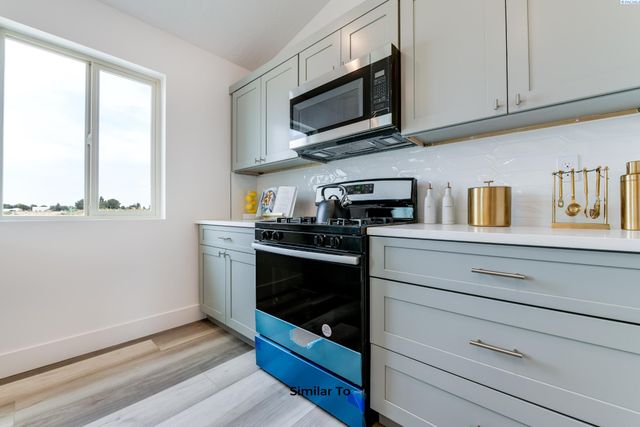 4210 Road 104, Pasco, WA 99301