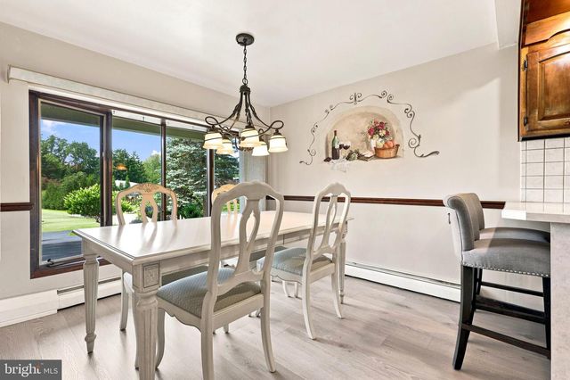 563 BROADVIEW RD, Southampton, PA 18966