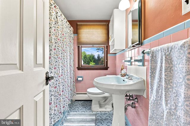563 BROADVIEW RD, Southampton, PA 18966