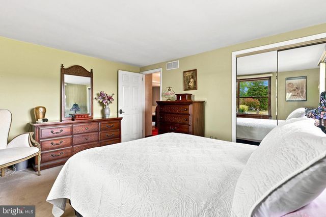563 BROADVIEW RD, Southampton, PA 18966
