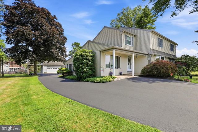 563 BROADVIEW RD, Southampton, PA 18966