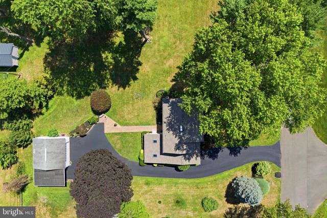 563 BROADVIEW RD, Southampton, PA 18966