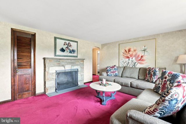 563 BROADVIEW RD, Southampton, PA 18966