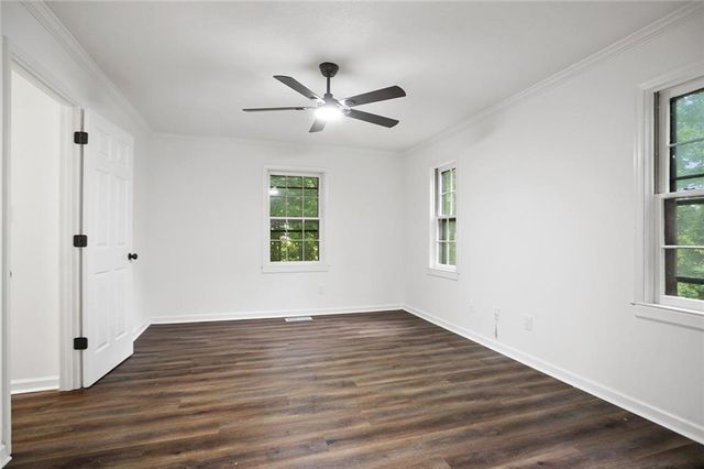 6032 Lakeshore SE Drive, Mableton, GA 30126