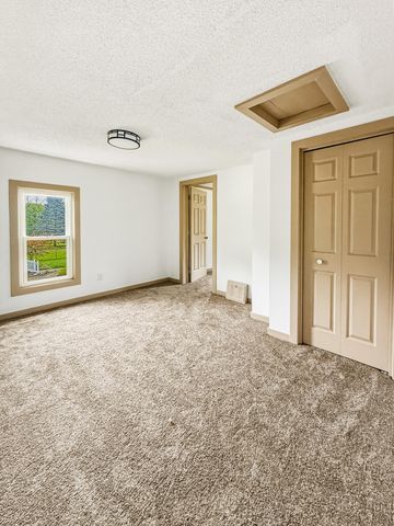 21 E Willard Avenue E, Battle Creek City, MI 49037