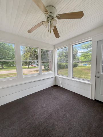21 E Willard Avenue E, Battle Creek City, MI 49037