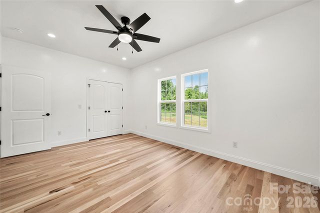 5574 Bucks Garage Road, Maiden, NC 28650