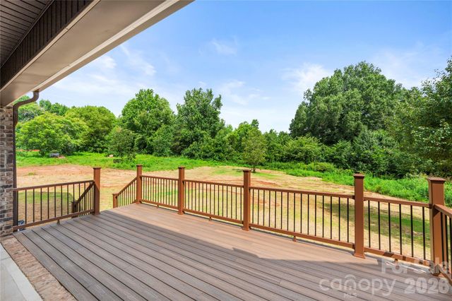 5574 Bucks Garage Road, Maiden, NC 28650