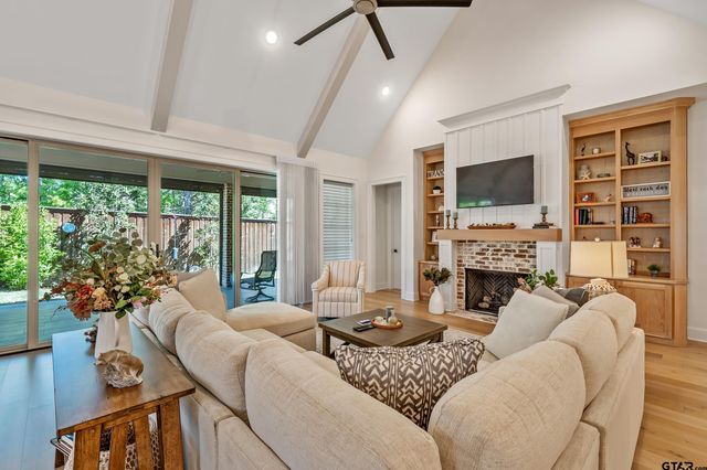 1653 Legacy Ct, Tyler, TX 75703