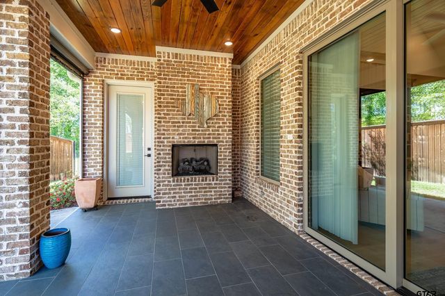 1653 Legacy Ct, Tyler, TX 75703