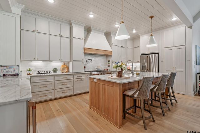 1653 Legacy Ct, Tyler, TX 75703