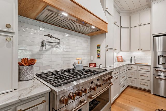 1653 Legacy Ct, Tyler, TX 75703