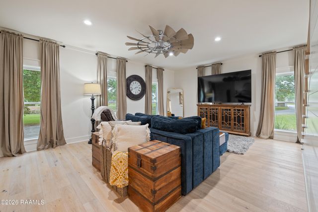 2085 Main Highway, Arnaudville, LA 70512