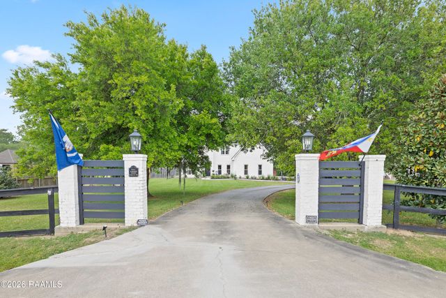 2085 Main Highway, Arnaudville, LA 70512