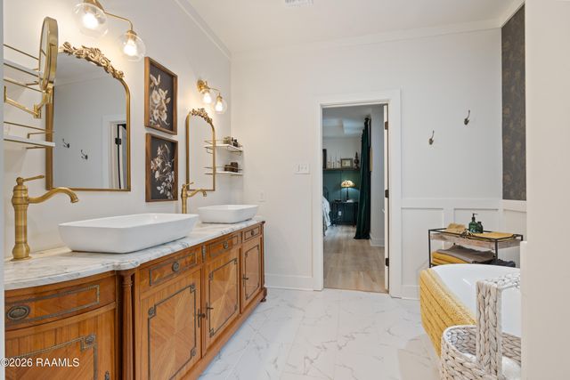 2085 Main Highway, Arnaudville, LA 70512