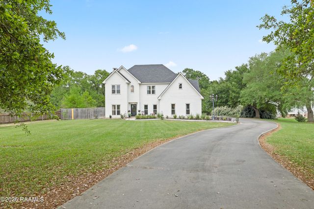 2085 Main Highway, Arnaudville, LA 70512