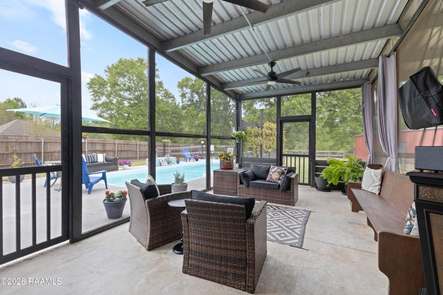 2085 Main Highway, Arnaudville, LA 70512