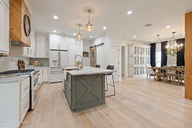 2085 Main Highway, Arnaudville, LA 70512