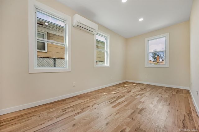 22011 139th Avenue, Springfield Gardens, NY 11413