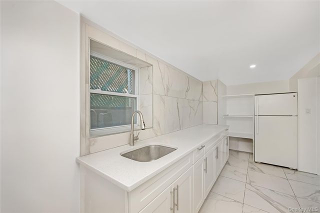 22011 139th Avenue, Springfield Gardens, NY 11413