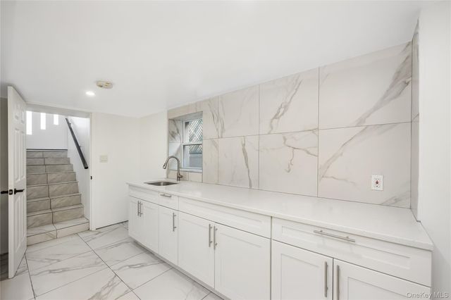 22011 139th Avenue, Springfield Gardens, NY 11413