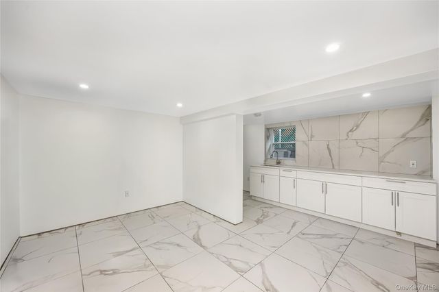 22011 139th Avenue, Springfield Gardens, NY 11413