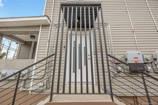 22011 139th Avenue, Springfield Gardens, NY 11413