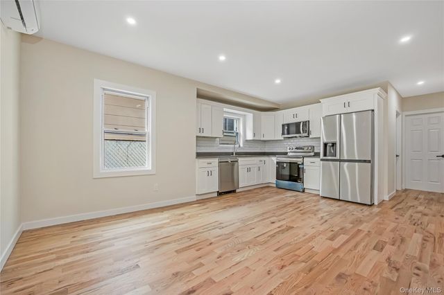 22011 139th Avenue, Springfield Gardens, NY 11413
