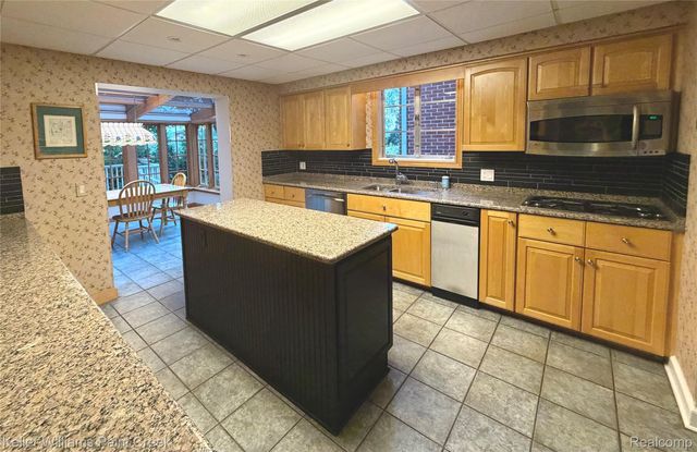 1405 Wellesley Drive, Mt. Clemens, MI 48043