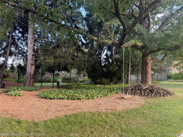 1405 Wellesley Drive, Mt. Clemens, MI 48043