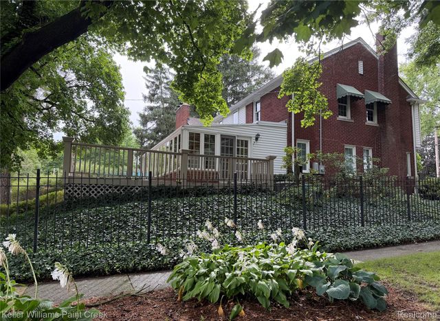 1405 Wellesley Drive, Mt. Clemens, MI 48043