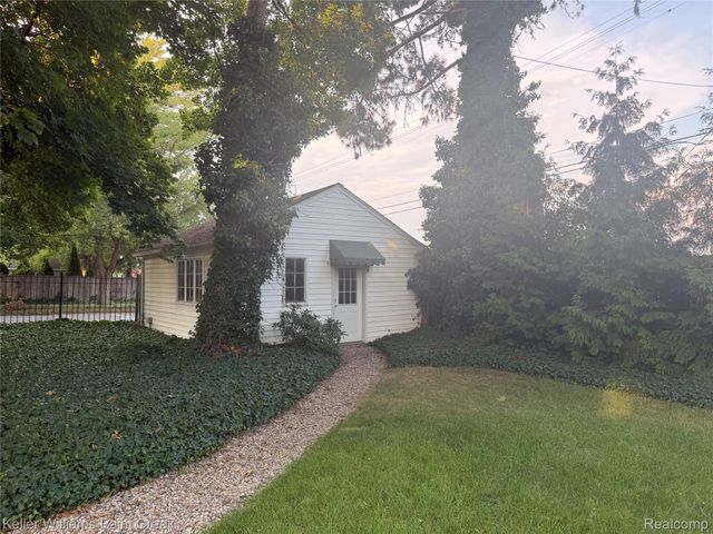 1405 Wellesley Drive, Mt. Clemens, MI 48043