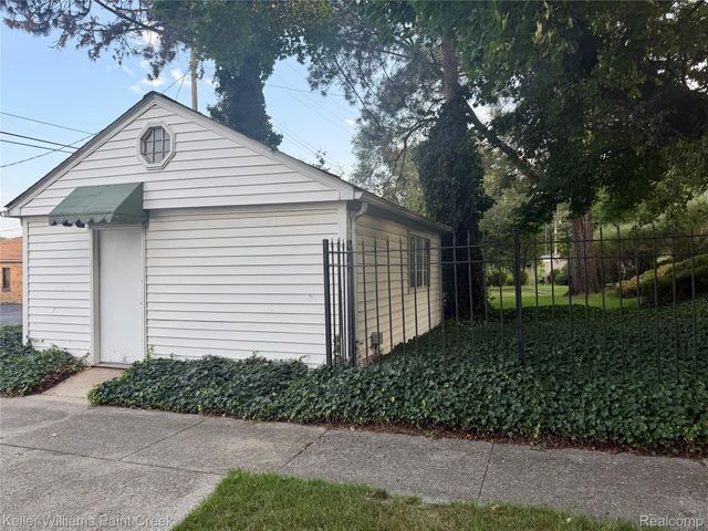1405 Wellesley Drive, Mt. Clemens, MI 48043