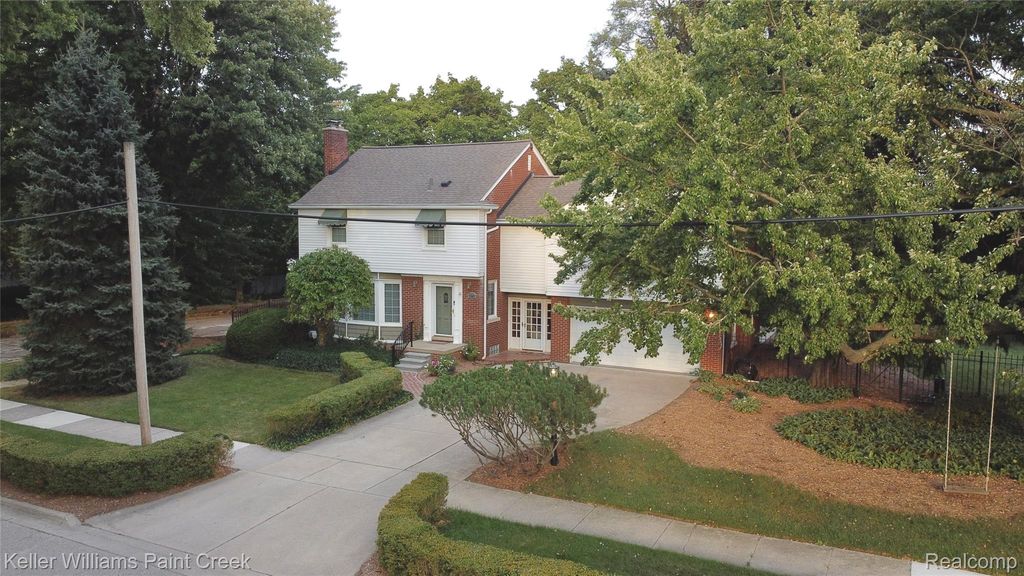 1405 Wellesley Drive, Mt. Clemens, MI 48043