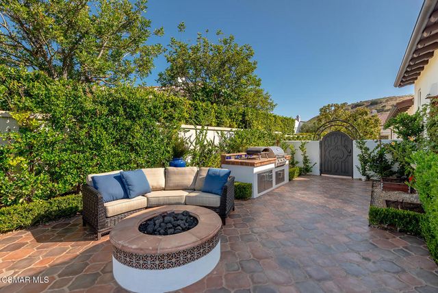 25581 Prado De Azul, Calabasas, CA 91302