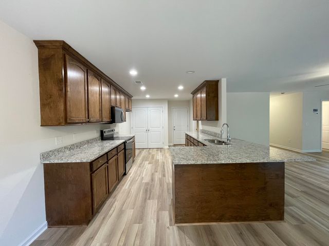 50 Lexington Court, Sumter, SC 29154