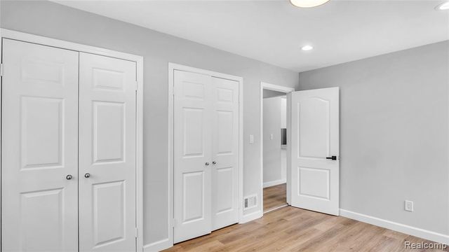 13501 Mettetal Street, Detroit, MI 48227