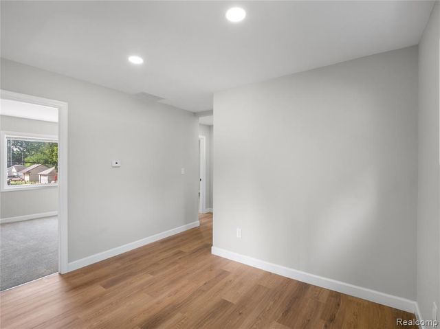 13501 Mettetal Street, Detroit, MI 48227