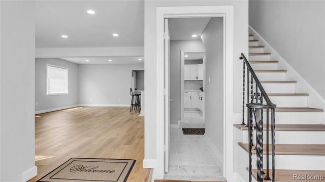 13501 Mettetal Street, Detroit, MI 48227