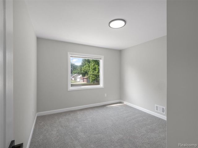 13501 Mettetal Street, Detroit, MI 48227