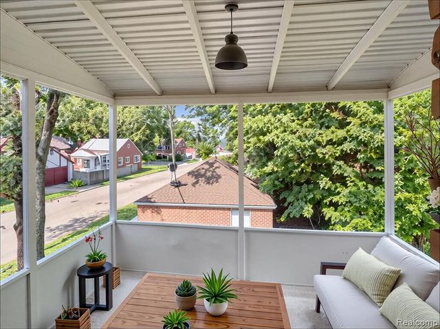 13501 Mettetal Street, Detroit, MI 48227